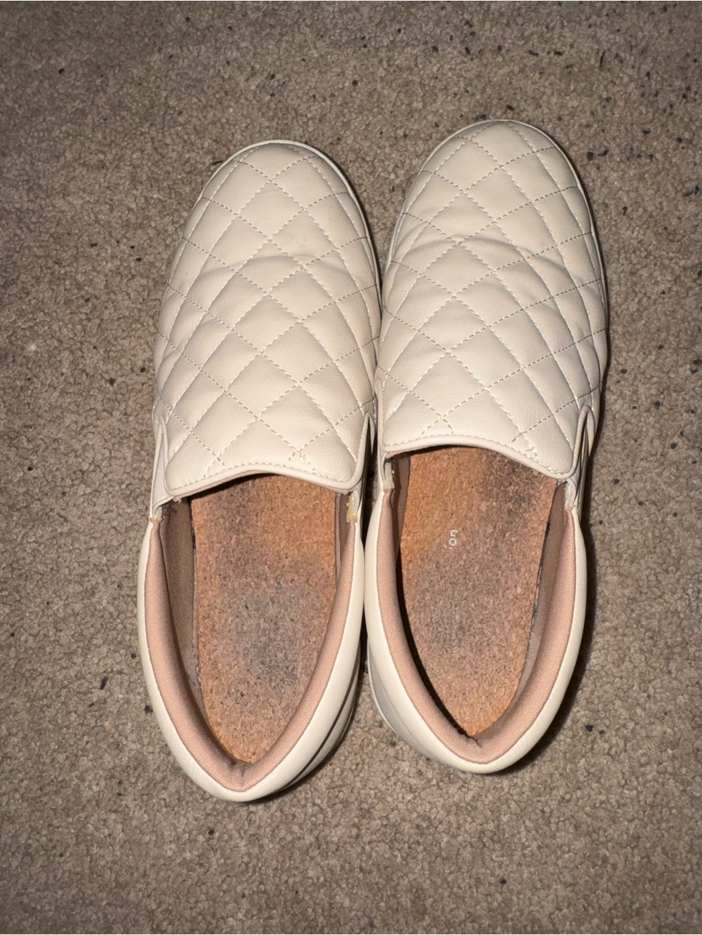 Universal Thread Quilted Slip-On Flats in Cream